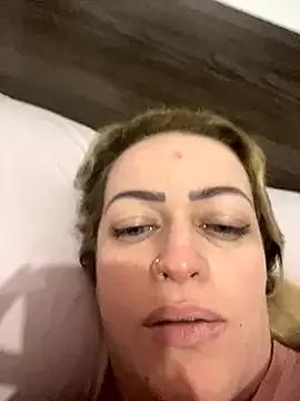 Freechat Alerquinasc on StripChat