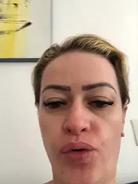 Freechat Alerquinasc on StripChat