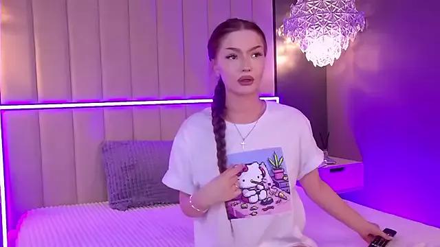 AlexaBright on StripChat