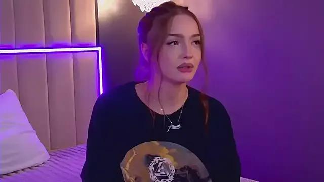 AlexaBright on StripChat