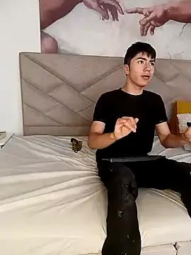 AlexanderCollman on StripChat