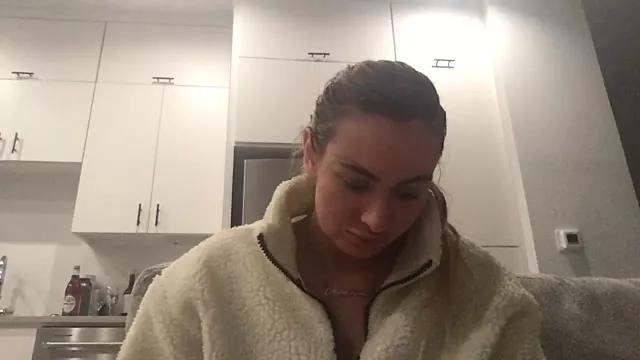 Alyssa_rhoades on StripChat