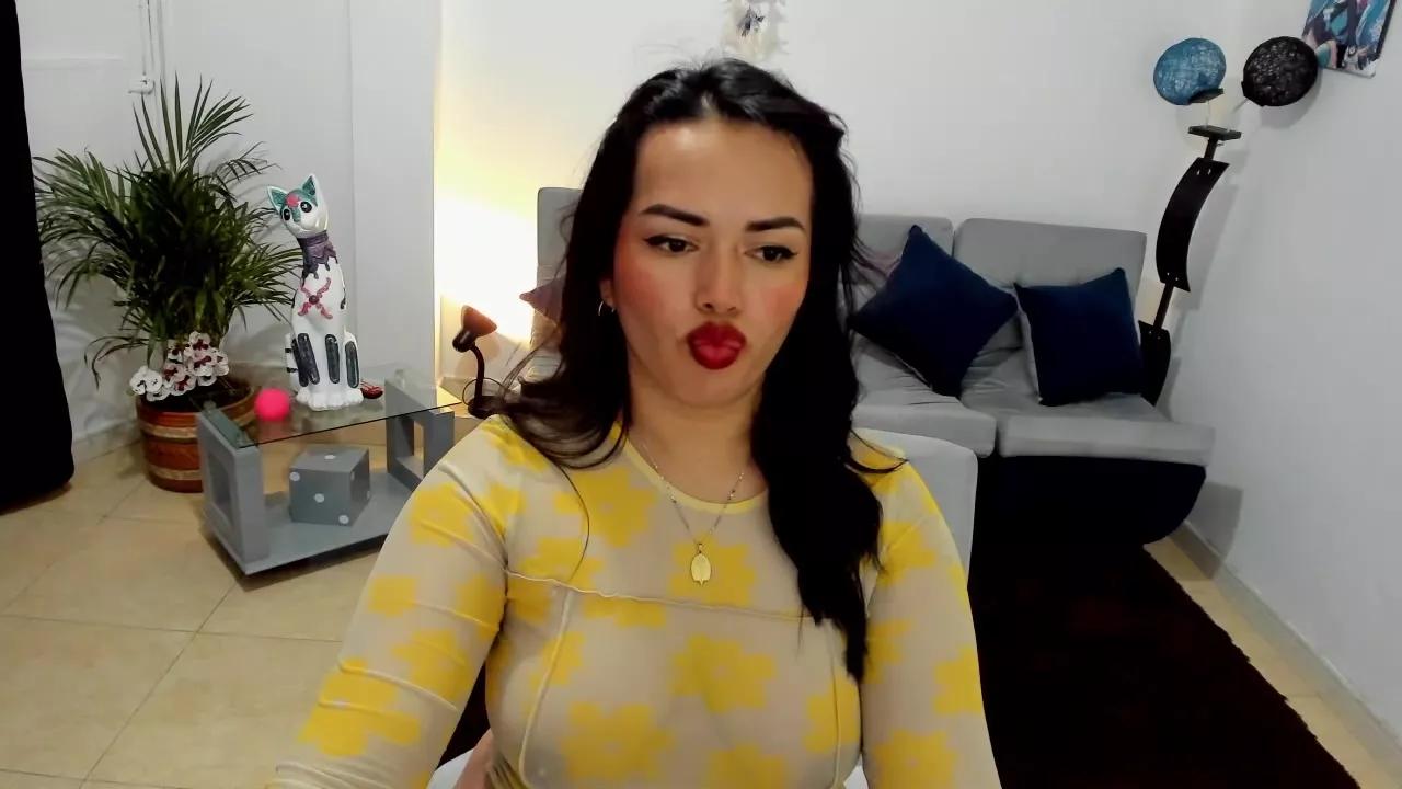 andra_rose on StripChat