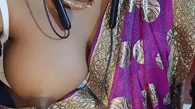Anjali_cute-Pondati on StripChat 