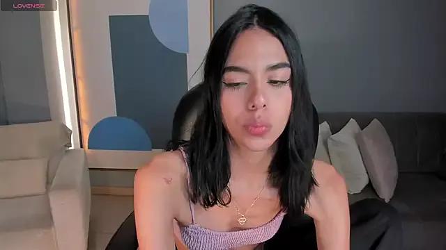 AprilStone_ on StripChat 