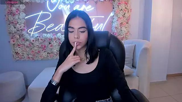 AprilStone_ on StripChat 