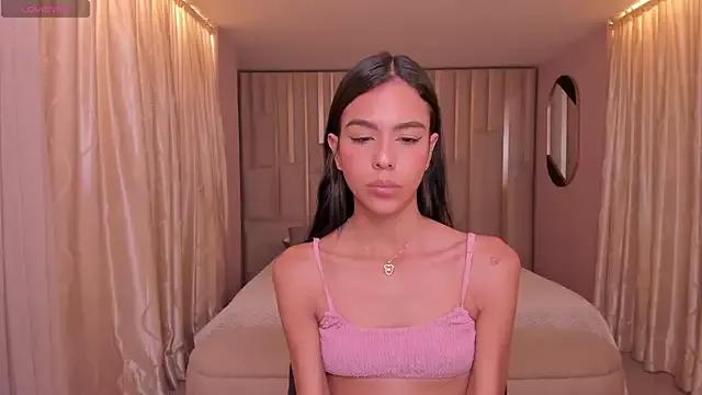 AprilStone_ on StripChat 