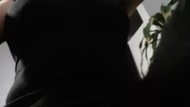 Artworktease on StripChat