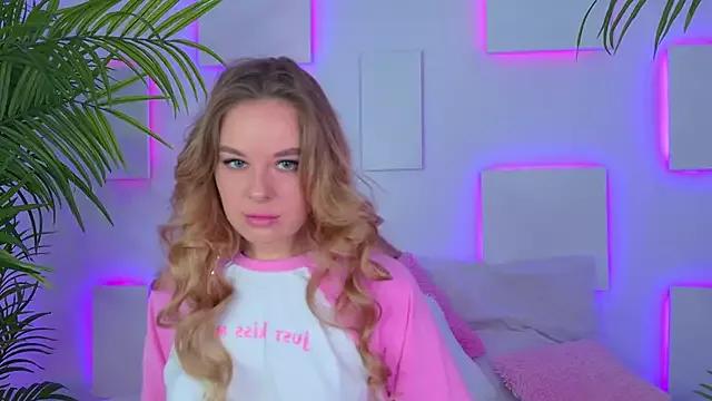 BeatriceEsmont on StripChat