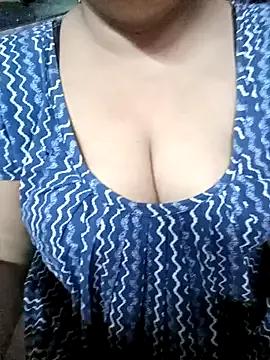 Beautyy38 on StripChat