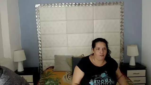 Candy_and_Jh0n on StripChat 