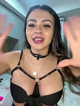 carol_amorim on StripChat