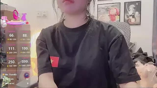 Caryln-Bun on StripChat