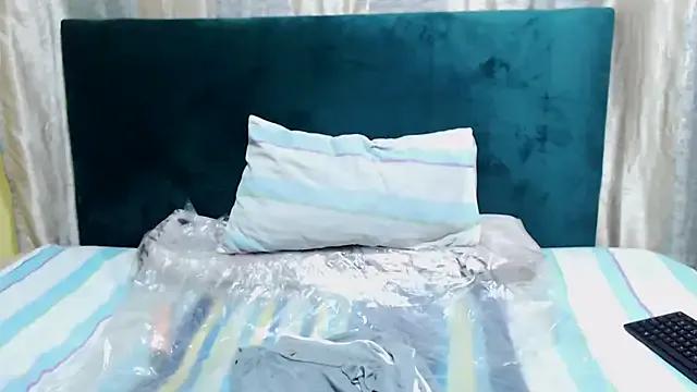 ChubbyBitch26 on StripChat