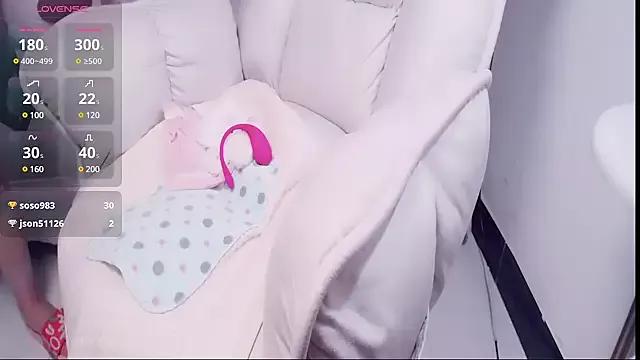 CN-Lily on StripChat