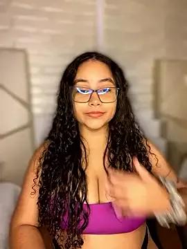 Freechat CurlyGirl_1 on StripChat