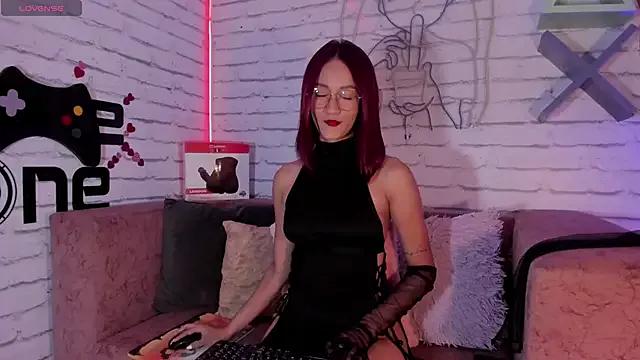 daphne_courtis on StripChat