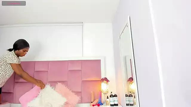 DaphneLloyd on StripChat 