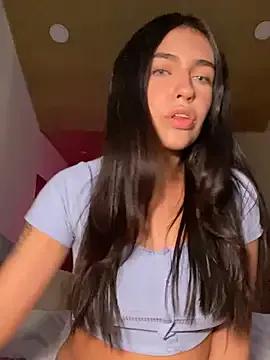 DaphneUwu on StripChat