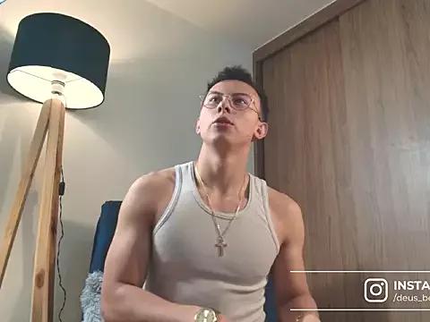 DeusbelliS on StripChat
