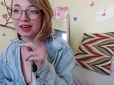 Elise_Nyx on StripChat