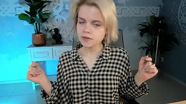 EllieMurler on StripChat 