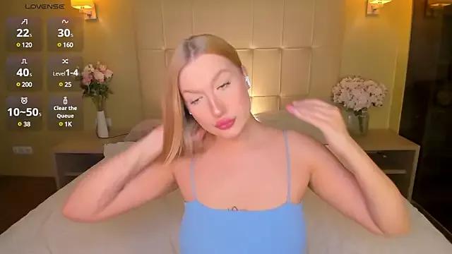 Emma__Leee on StripChat