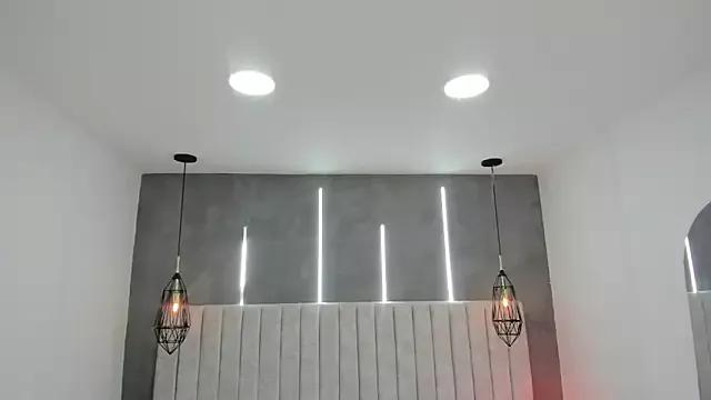 emmiily_z on StripChat