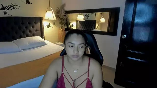 emmily_smith20 on StripChat 