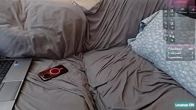 EmoDream1998 on StripChat