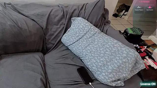 EmoDream1998 on StripChat