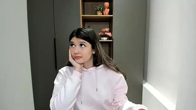 ErlinaBowman on StripChat 
