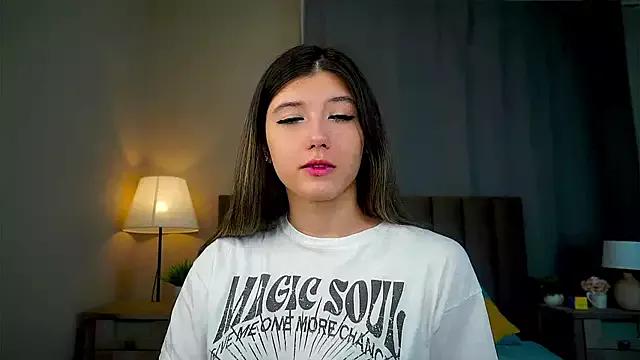 ErlinaBowman on StripChat 