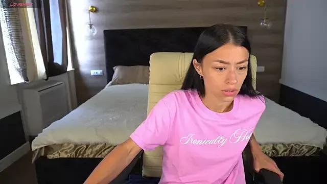 Freechat FataleNellie on StripChat