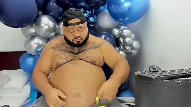 FetishBearsBig on StripChat