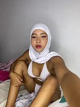 Firuze_Hatunn on StripChat