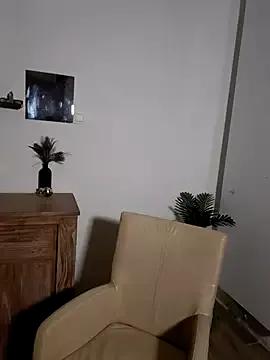 Foxy-Milfy on StripChat