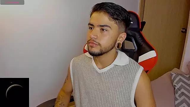 ftmphilip_ on StripChat