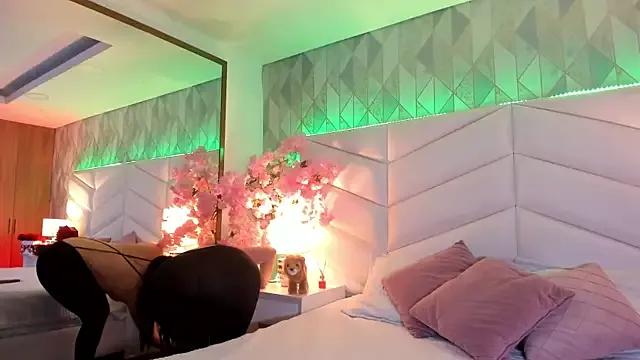 Gabriela_mejia on StripChat 