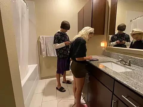 girlfriendmissy on StripChat