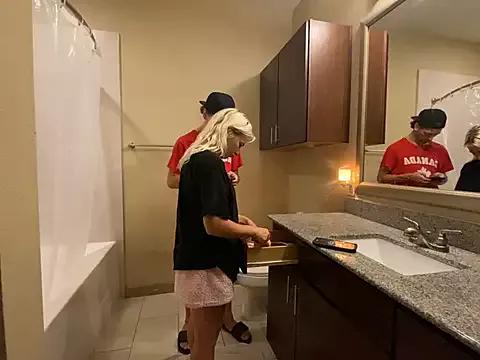 girlfriendmissy on StripChat