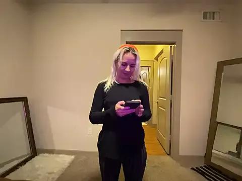 girlfriendmissy on StripChat