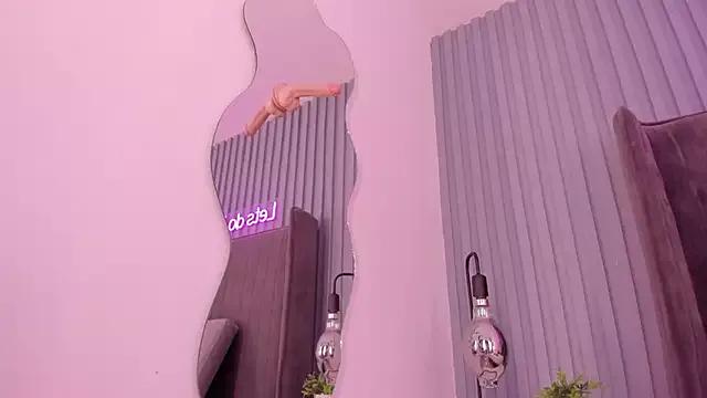 Freechat Haily_b on StripChat