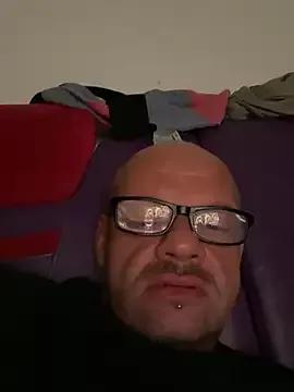 HerrundFrau-M on StripChat