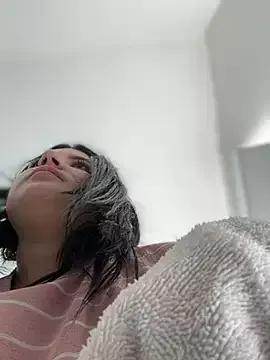 horny_roomiess on StripChat