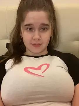 HornyGirlH on StripChat