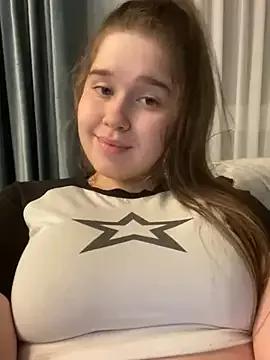 HornyGirlH on StripChat