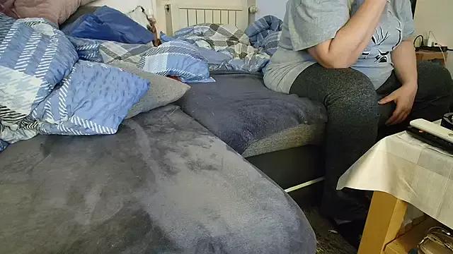 HotBiPaar on StripChat