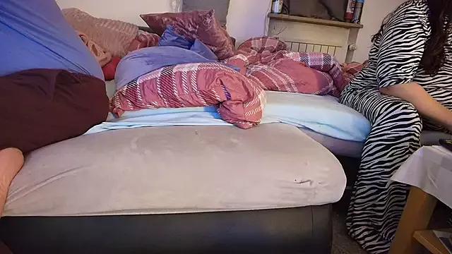 HotBiPaar on StripChat