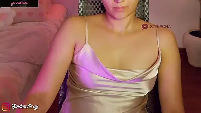 Freechat i-scream on StripChat